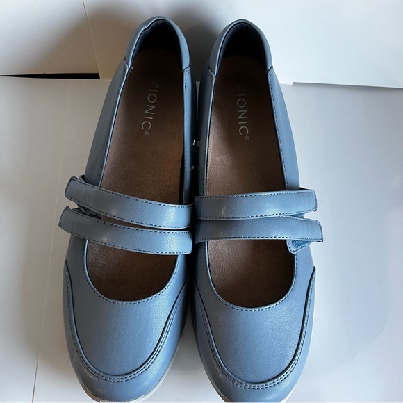 Vionic Magnolia Cala Blue Mary Jane Slip On NWOT 8.5 - Picture 2 of 9